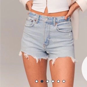 Abercrombie and Fitch mom short high rise curve love 27